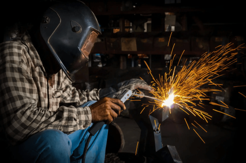 welder-at-work-min-1-1-min.png